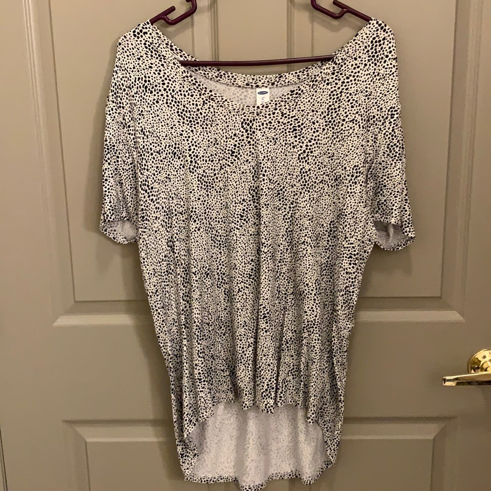 Black and white print Old Navy T-shirt